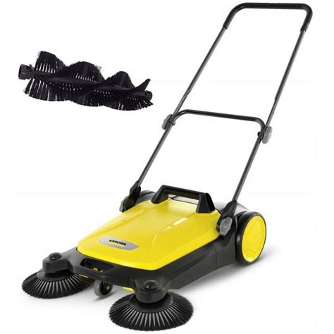 Zdjęcie modelu Kärcher S4 Twin z widocznymi dwiema szczotkami bocznymi.