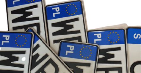 Porównanie wymiarów standardowej i zmniejszonej tablicy rejestracyjnej