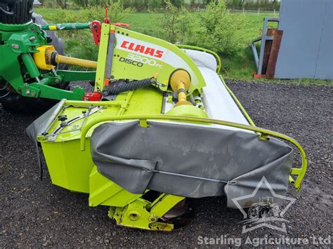 Claas DISCO PROFIL front mower working on uneven ground