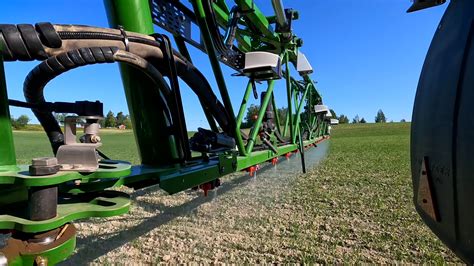 Zdjęcie kamery DAT Ecopatch zamontowanej na opryskiwaczu