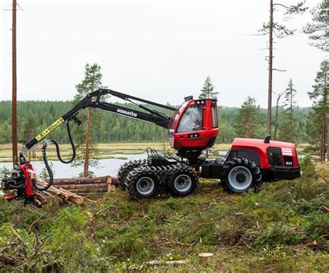 Thematic photo of a Komatsu 931 forestry harvester in operation