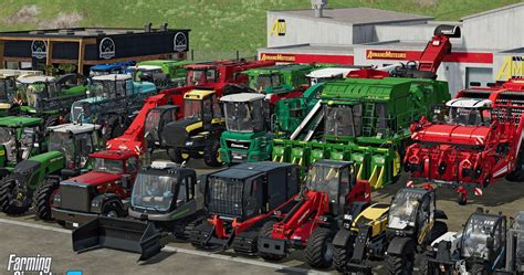 Zrzut ekranu z gry Farming Simulator 17 prezentujący różnorodność dostępnych modyfikacji i maszyn