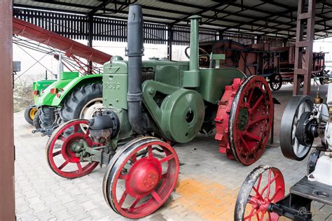 Ciągnik D-50 Mazur w Muzeum Narodowym Rolnictwa i Przem. Spożywczego w Szreniawie