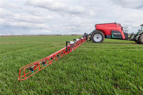 Thematic photo of a Kverneland sprayer in a field