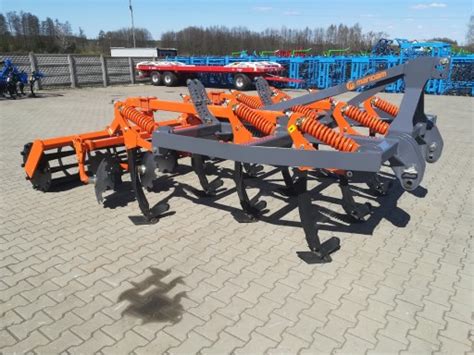 Przekrój przez kultywator Mandam Top 3,0 pokazujący jego budowę