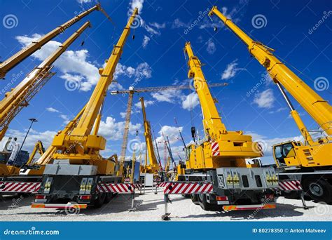 Thematic photo of a large mobile crane working on a construction site