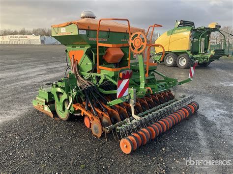 Thematic photo of the Amazone AD-P Special pneumatic seeder in action on a field