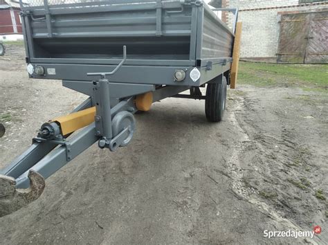 zdjęcie różnorodnych części zamiennych do rozrzutników obornika