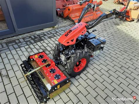 Traktorek jednoosiowy Lamborghini 350 w pracy