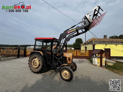 Ładowacz czołowy Agro-Tur zamontowany na Ursusie C-360