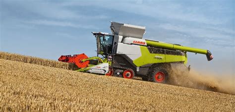 nowoczesny kombajn Claas w akcji