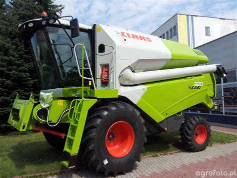 kombajn Claas Tucano
