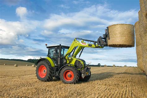 The Claas FL C front loader attached to a Claas tractor
