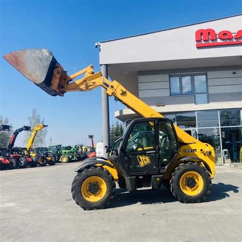 Ładowarka teleskopowa JCB 520 w akcji