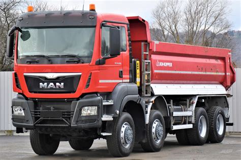 MAN TGS 8x8 wywrotka w akcji