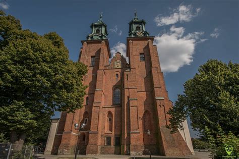 Zewnętrzny widok Wypożyczalni Ptak w Gnieźnie