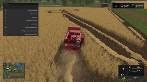 Ilustracja przedstawiająca różne rodzaje sadzarek ziemniaków dostępnych w grze Farming Simulator 17