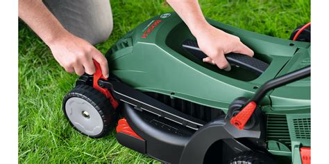 Thematic photo of Bosch UniversalRotak 34 lawnmower in use