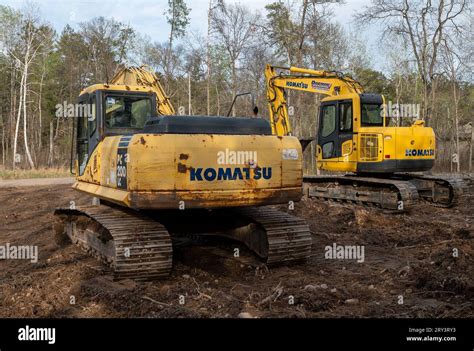 Thematic photo of Komatsu excavators on a construction site