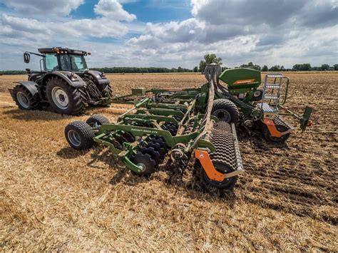 Infografika przedstawiająca różne typy talerzy Amazone Catros z opisem średnic i głębokości pracy