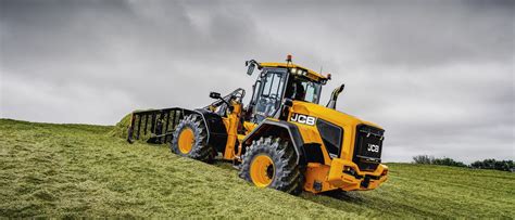Diagram illustrating the layout of the JCB 435S AGRI cabin and control systems.