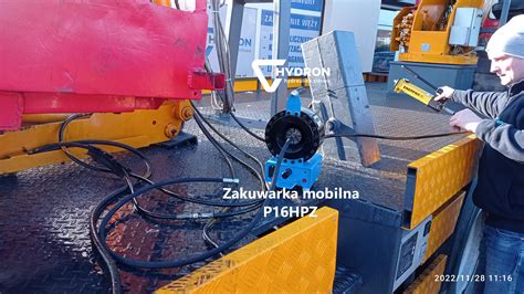 Porównanie wideł mechanicznych i hydraulicznych w pracy polowej