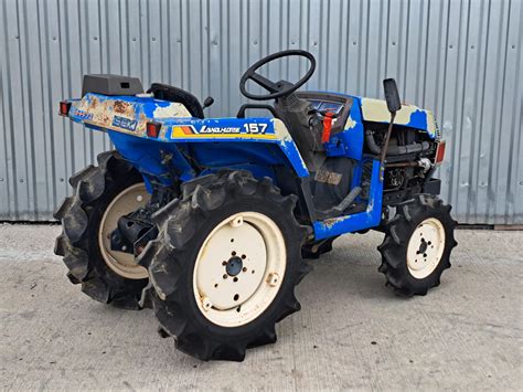 ilustracja przedstawiająca wyszukiwanie części Iseki na stronie OLX