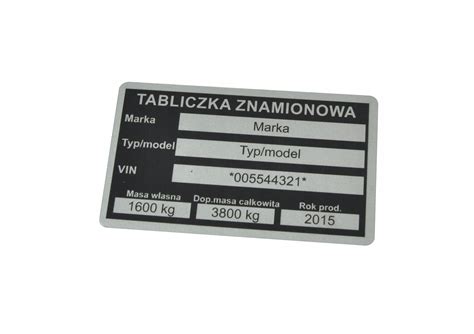 Tabliczka znamionowa traktorka z danymi do identyfikacji części