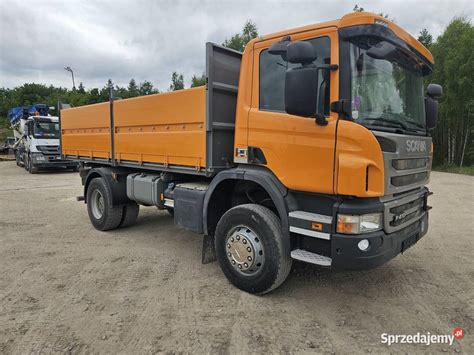 Zdjęcie: Scania wywrotka 4x4 z żurawiem w terenie