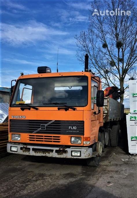 Schemat wnętrza kabiny Volvo FL10 z zaznaczeniem schowków i panelu sterowania ogrzewaniem