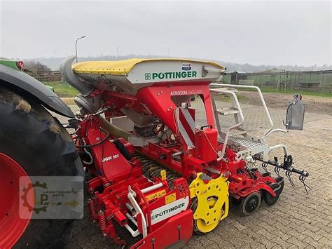 Thematic photo of a Pöttinger Aerosem 3002 ADD pneumatic drill in operation