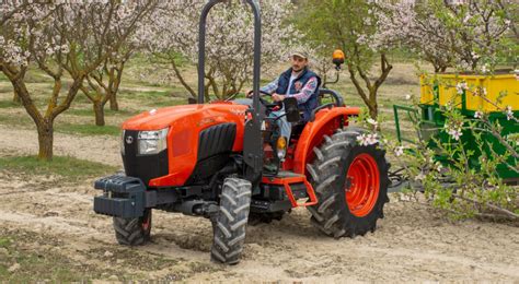 ciągnik Kubota w gospodarstwie