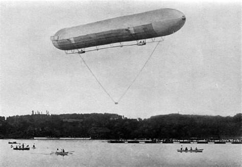 Zdjęcie historycznego sterowca Zeppelin LZ-1