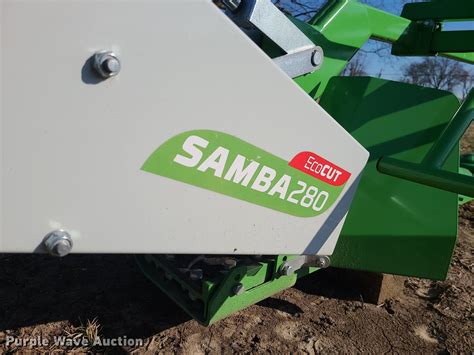Infographic showing SaMASZ Samba features like quick knife change and safety system