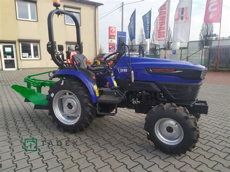 Kompaktowy ciągnik Farmtrac 26
