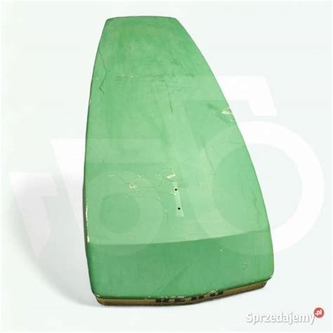 Zbliżenie na obudowę silnika John Deere X106