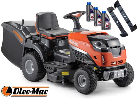Traktor ogrodowy Oleo-Mac OM 106/20 KWH w akcji, koszący duży trawnik