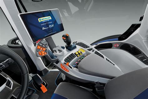 Zdjęcie kabiny ciągnika z zamontowanym tabletem na uchwycie