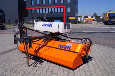 zdjęcie różnych modeli zamiatarek Tuchel