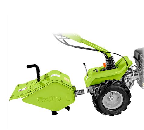 zdjęcie ciągnika jednoosiowego Grillo z glebogryzarką w akcji