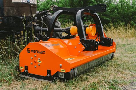 Porównanie kosiarek bijakowych o różnych szerokościach roboczych