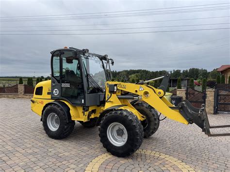 ładowarka kołowa Wacker Neuson w pracy