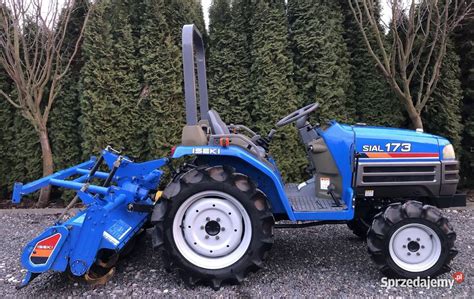 Traktorek Iseki Sial w pracy