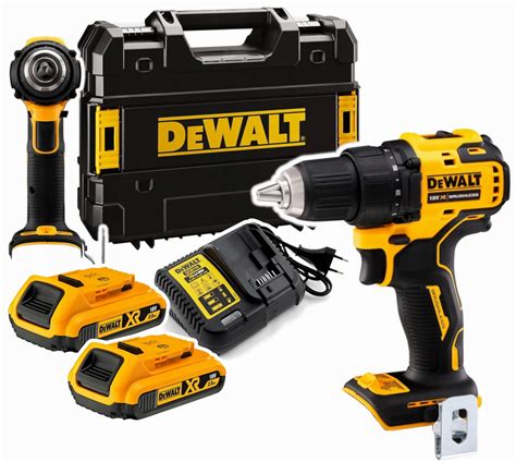 Wiertarko-wkrętarka akumulatorowa JCB 12V w akcji