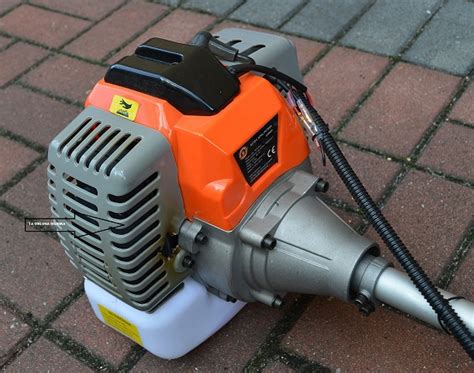 zdjęcie kosy spalinowej Harder PNBC 415 - 2T w akcji