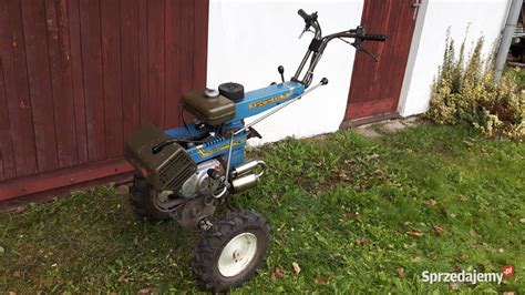 Traktorek ogrodniczy Fortschritt E930/E931 w akcji