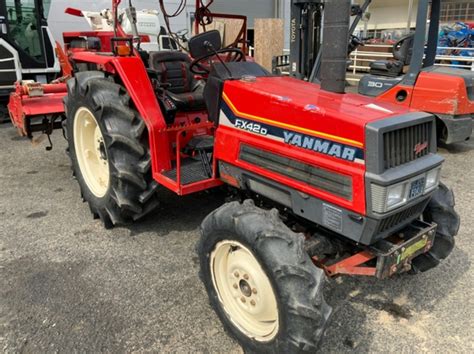 Zestawienie techniczne ciągnika Yanmar FX42D wraz z uwzględnieniem kluczowych parametrów silnika i napędu