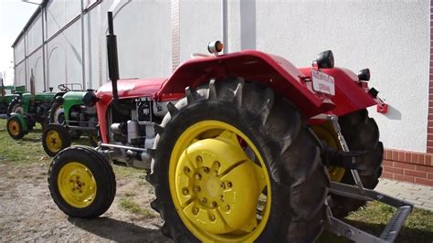 Schemat porównania modeli ciągników Belarus z podziałem na moc i cenę