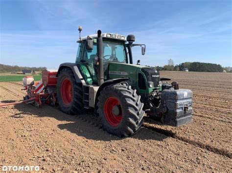 Ciągnik Fendt 930 Vario TMS podczas pracy na polu