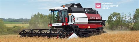 Zdjęcie kombajnu gąsienicowego Rostselmash Vector 450 Track podczas żniw